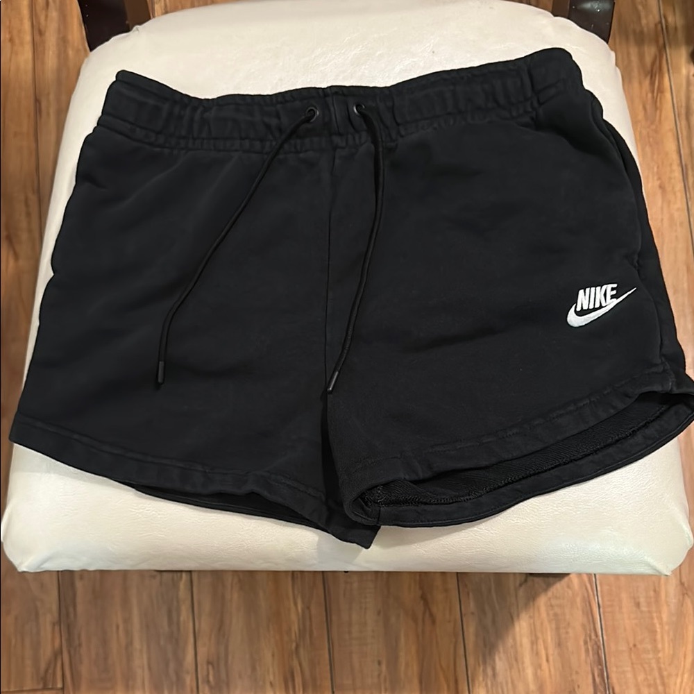 Women’s Black NIKE Sweatpants Shorts with pockets

Size: S

Lightly used